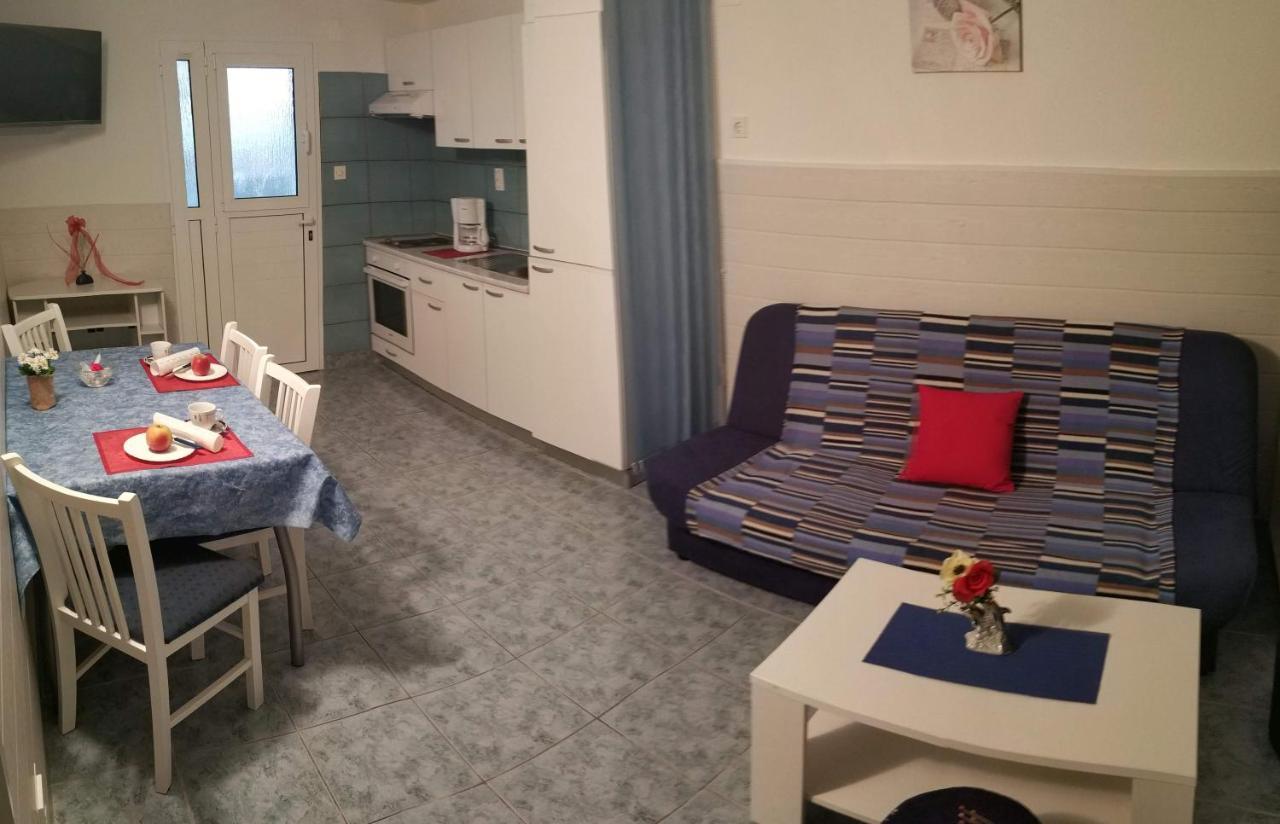 Apartmani Tanja Bol Exterior foto